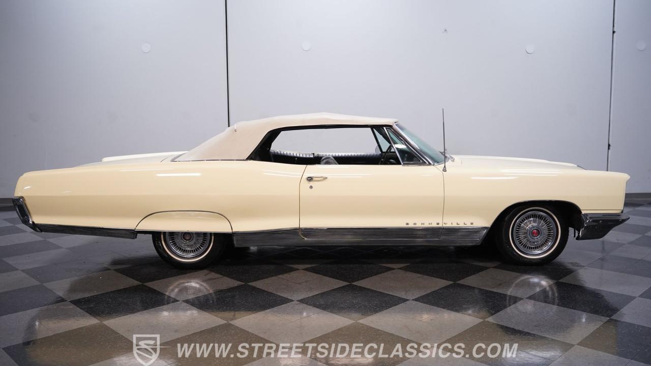 1966 Pontiac Bonneville Convertible
