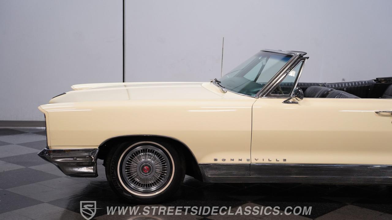 1966 Pontiac Bonneville Convertible