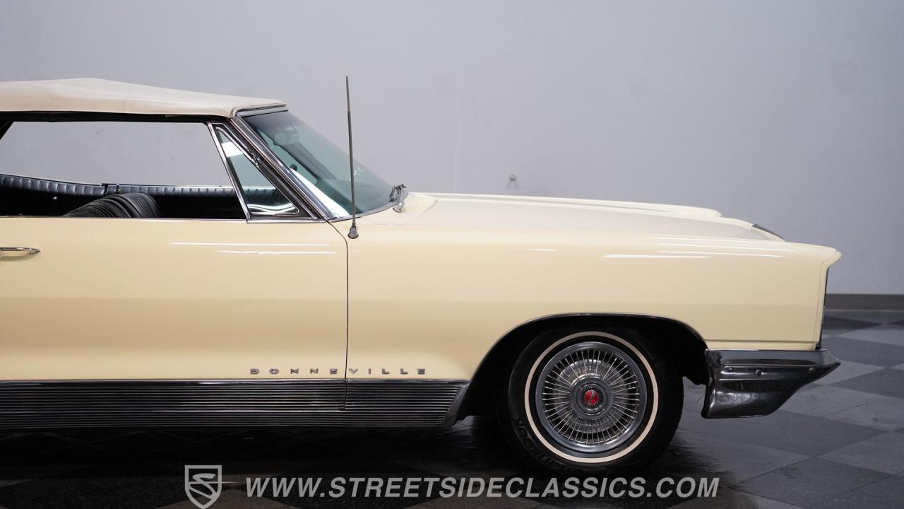 1966 Pontiac Bonneville Convertible