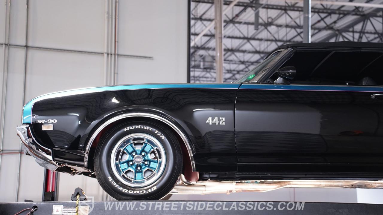 1969 Oldsmobile Cutlass 442 W30 Tribute Convertible