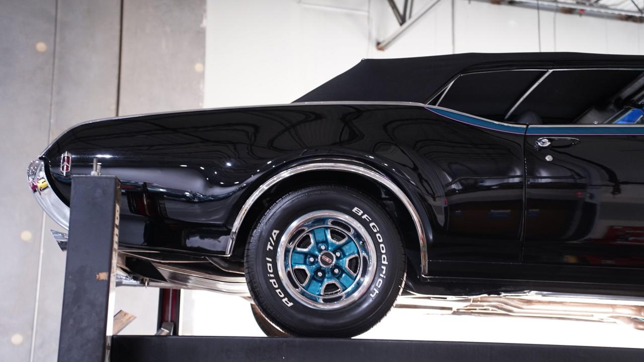 1969 Oldsmobile Cutlass 442 W30 Tribute Convertible