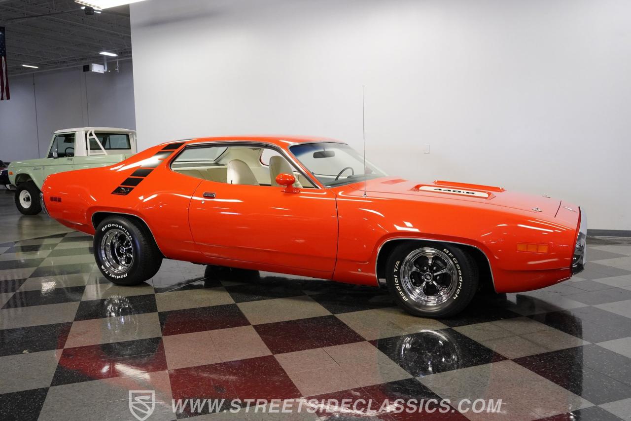 1971 Plymouth Road Runner 440 Six Barrel