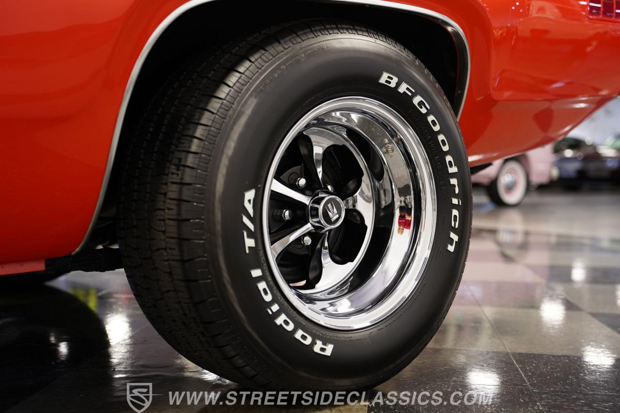 1971 Plymouth Road Runner 440 Six Barrel
