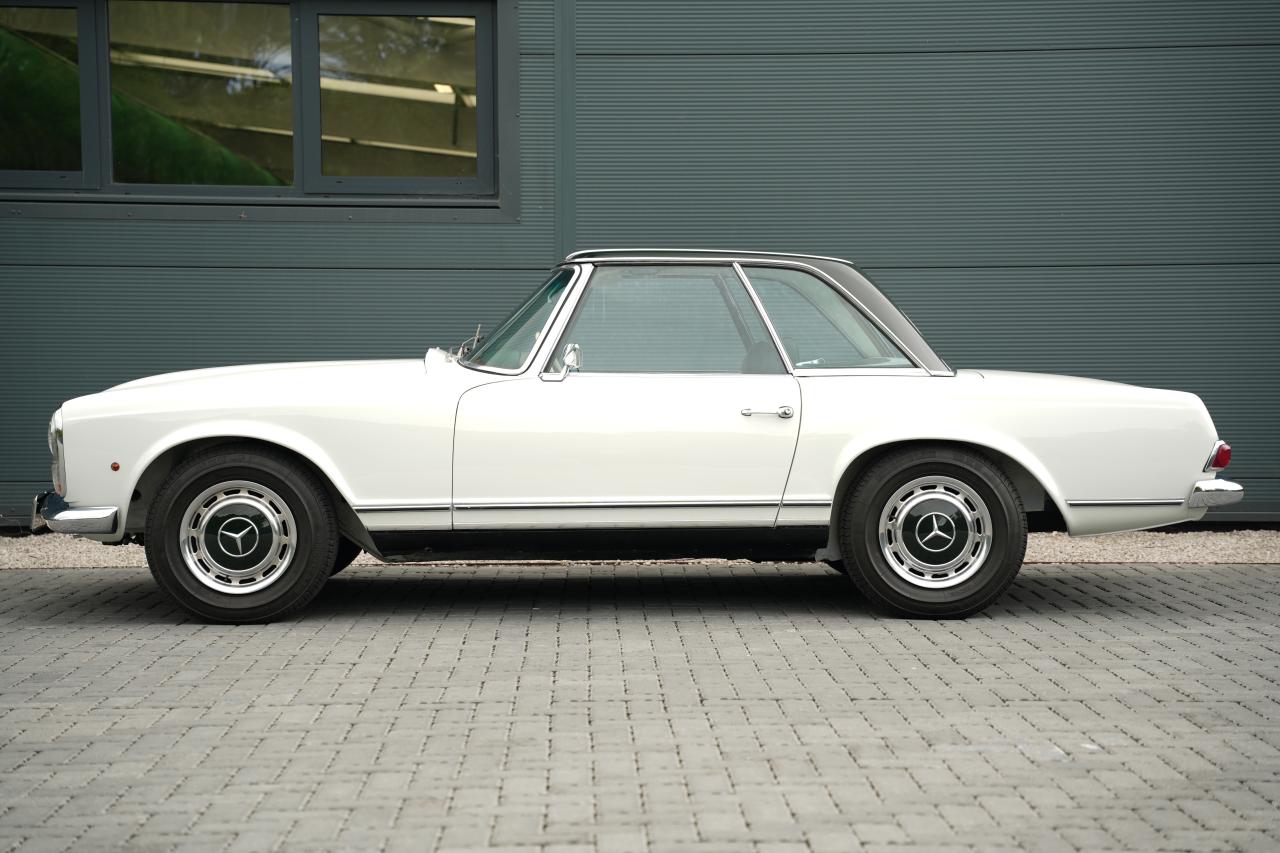 1968 Mercedes - Benz 280 SL