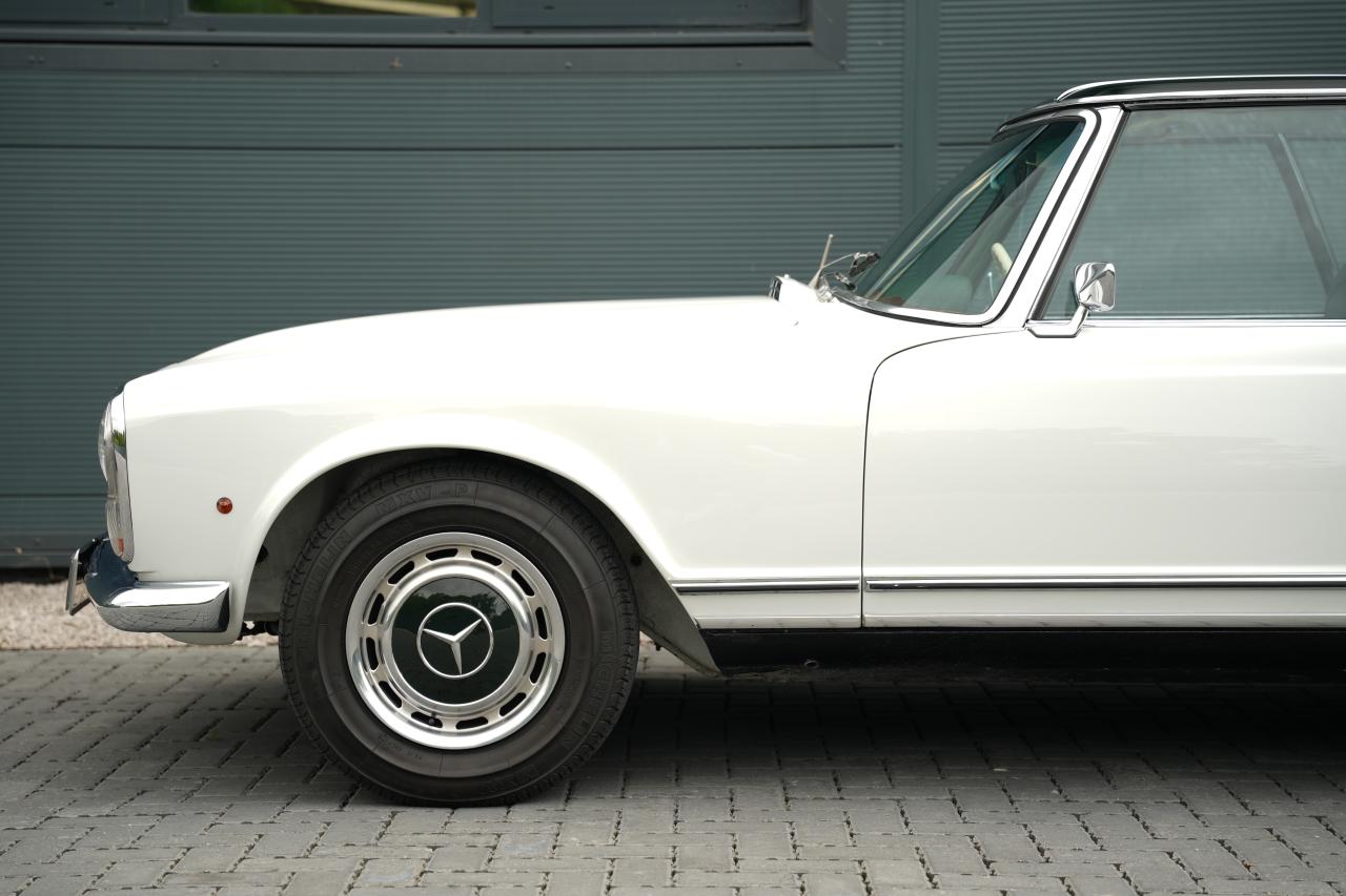 1968 Mercedes - Benz 280 SL