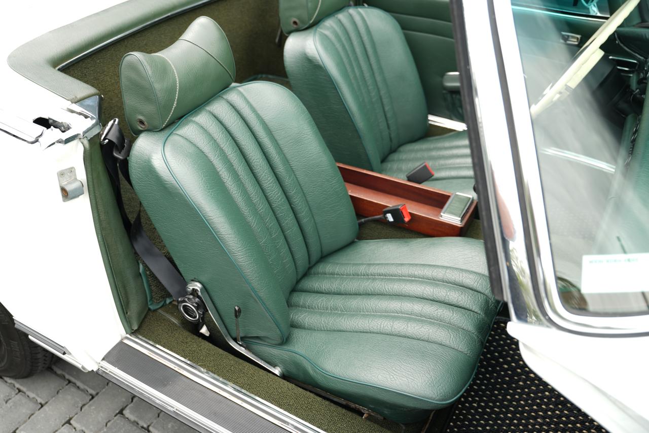 1968 Mercedes - Benz 280 SL