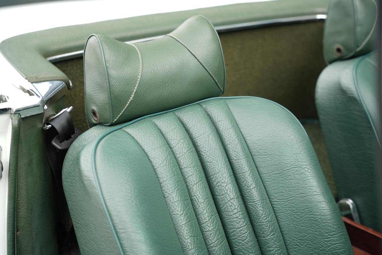 1968 Mercedes - Benz 280 SL