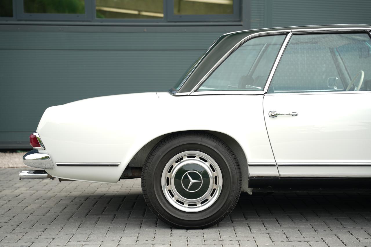 1968 Mercedes - Benz 280 SL