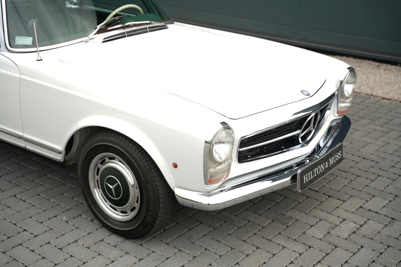 1968 Mercedes - Benz 280 SL