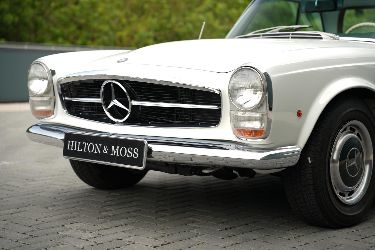 1968 Mercedes - Benz 280 SL