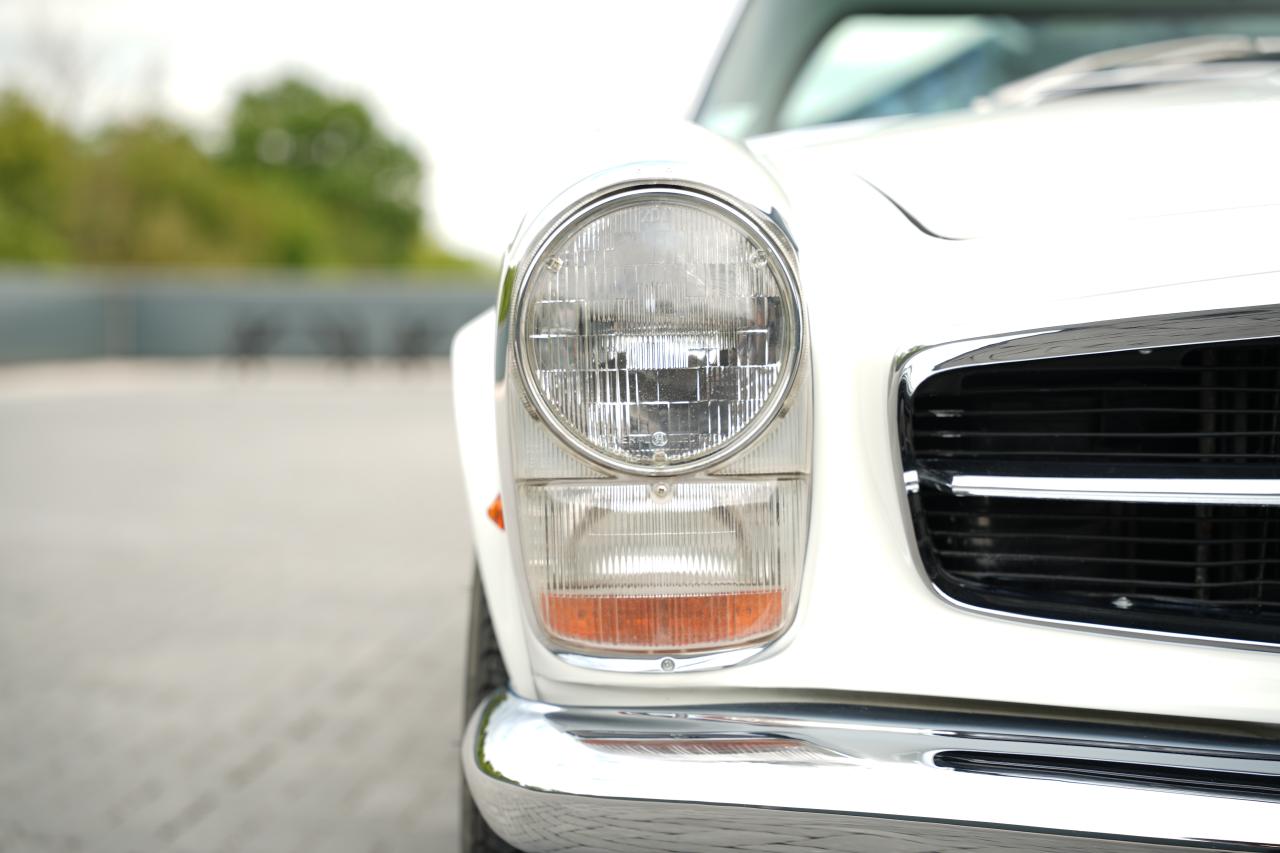 1968 Mercedes - Benz 280 SL