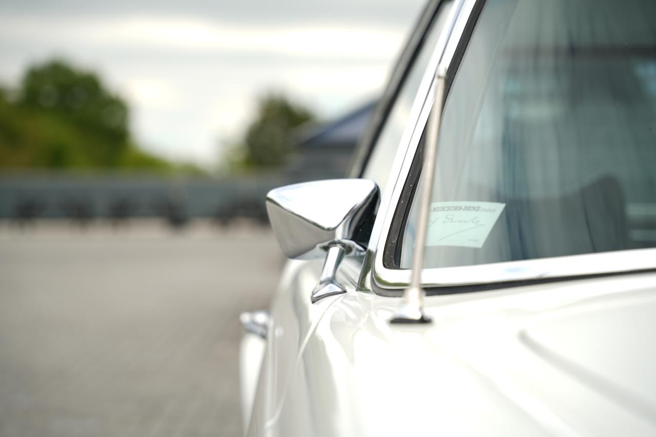 1968 Mercedes - Benz 280 SL