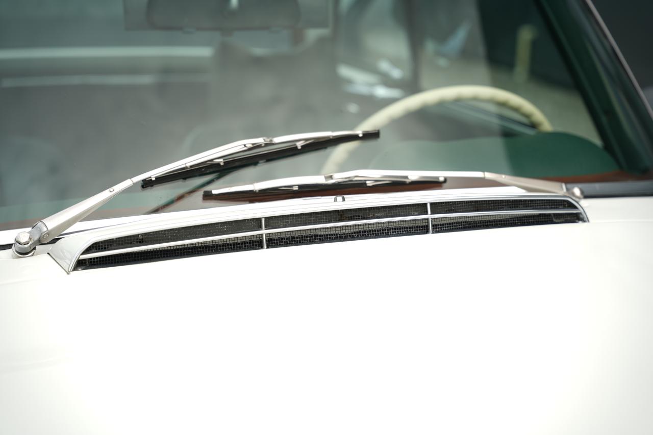 1968 Mercedes - Benz 280 SL