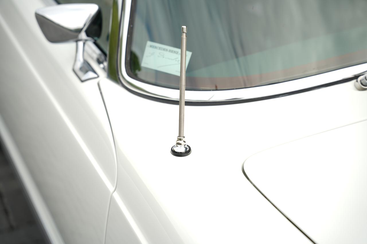 1968 Mercedes - Benz 280 SL