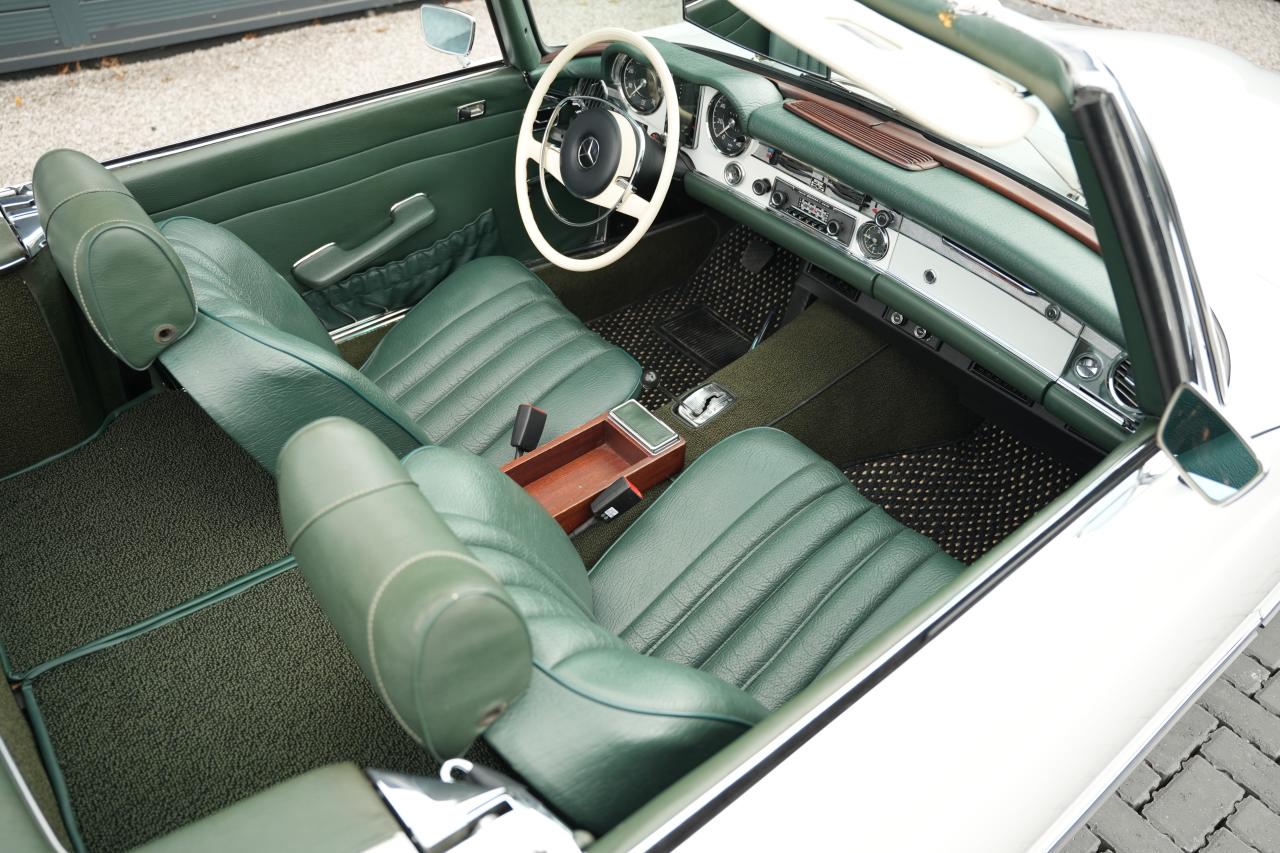 1968 Mercedes - Benz 280 SL