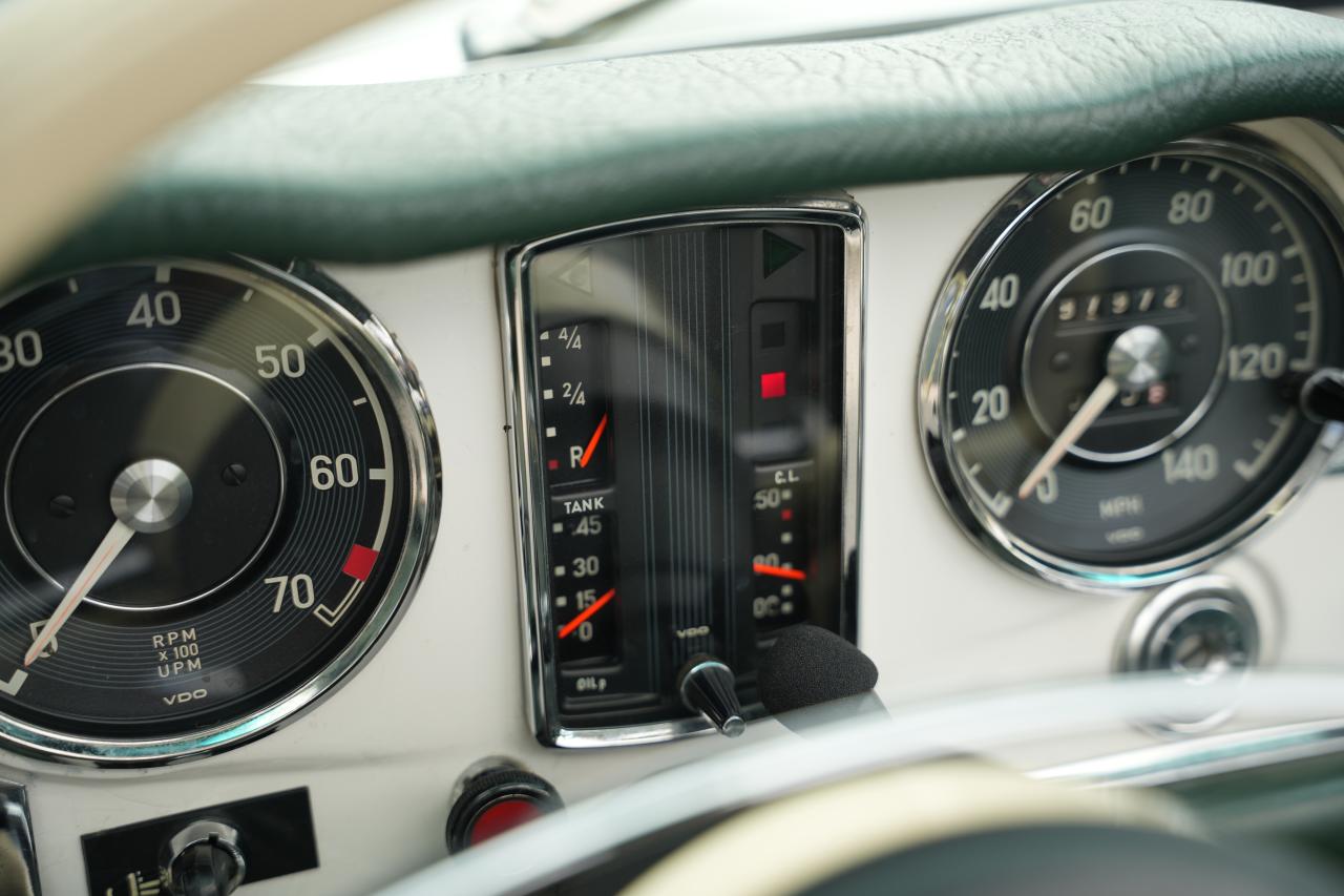 1968 Mercedes - Benz 280 SL