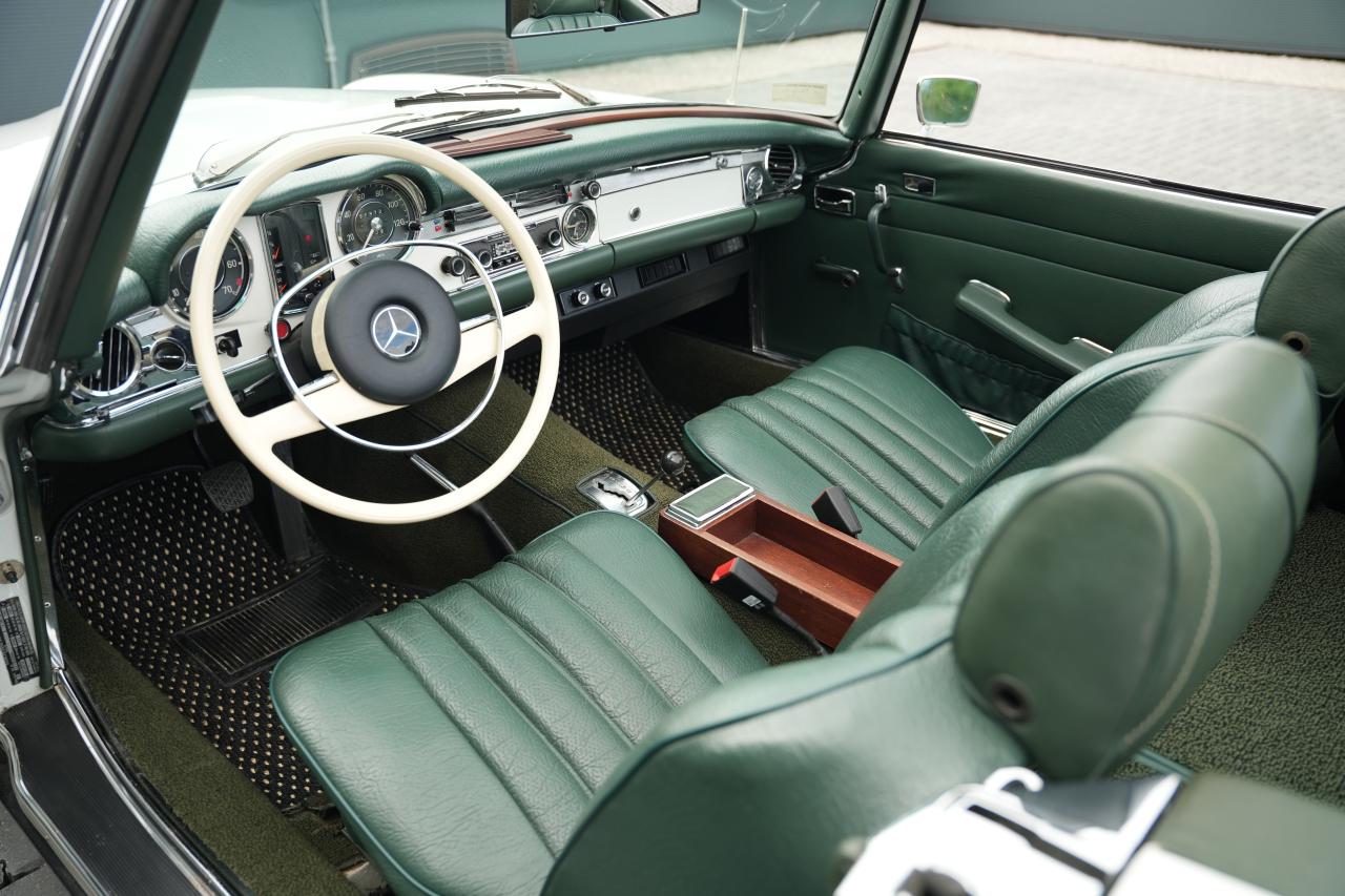 1968 Mercedes - Benz 280 SL