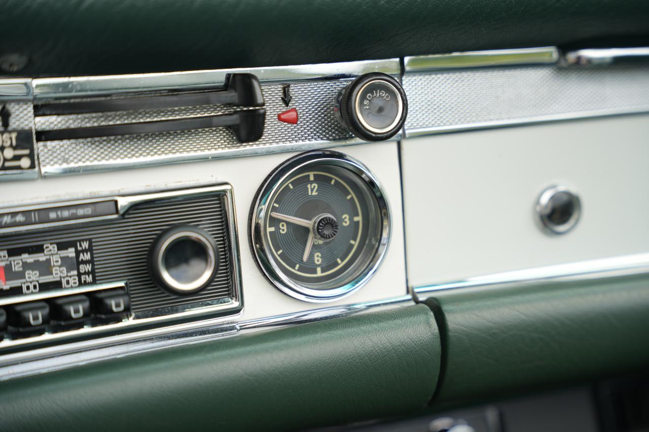 1968 Mercedes - Benz 280 SL