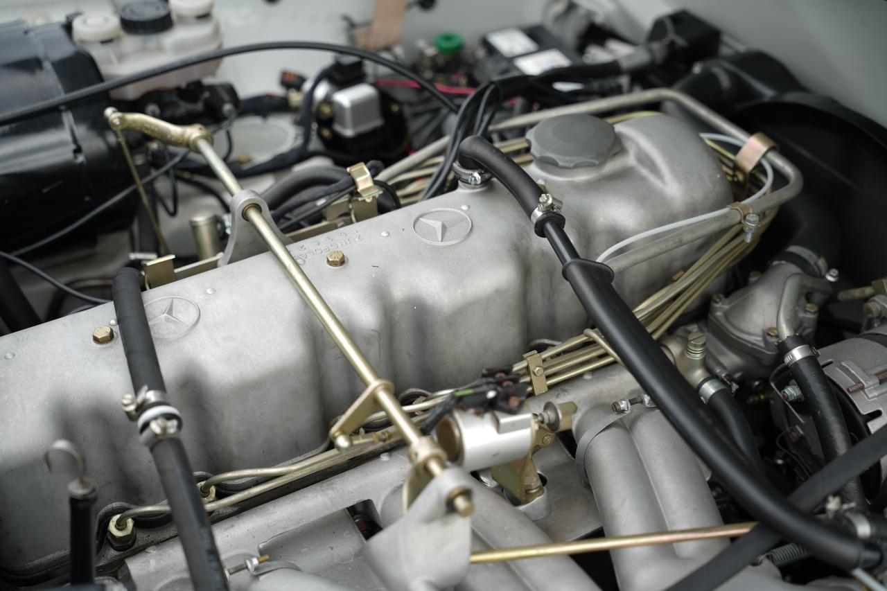 1968 Mercedes - Benz 280 SL