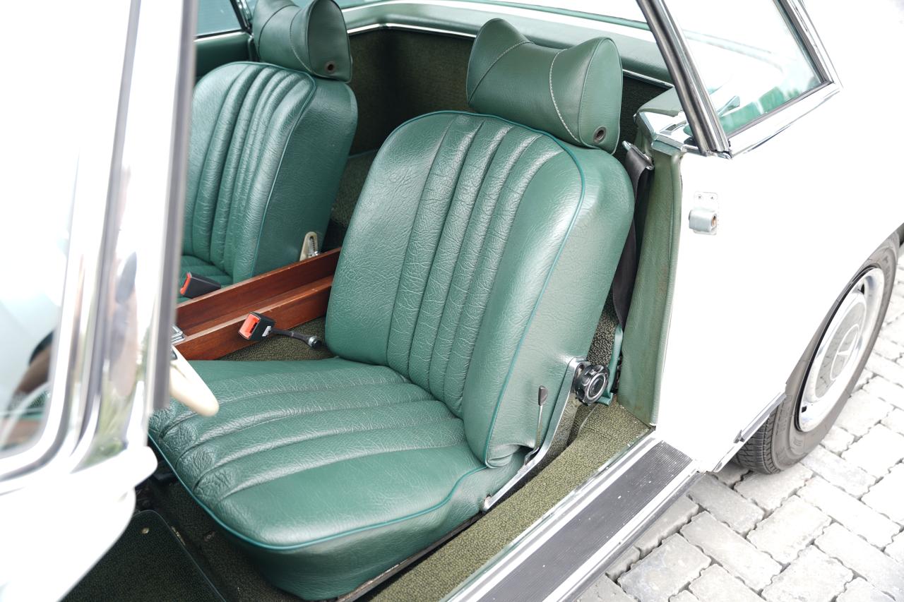 1968 Mercedes - Benz 280 SL