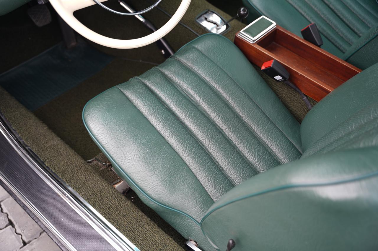 1968 Mercedes - Benz 280 SL