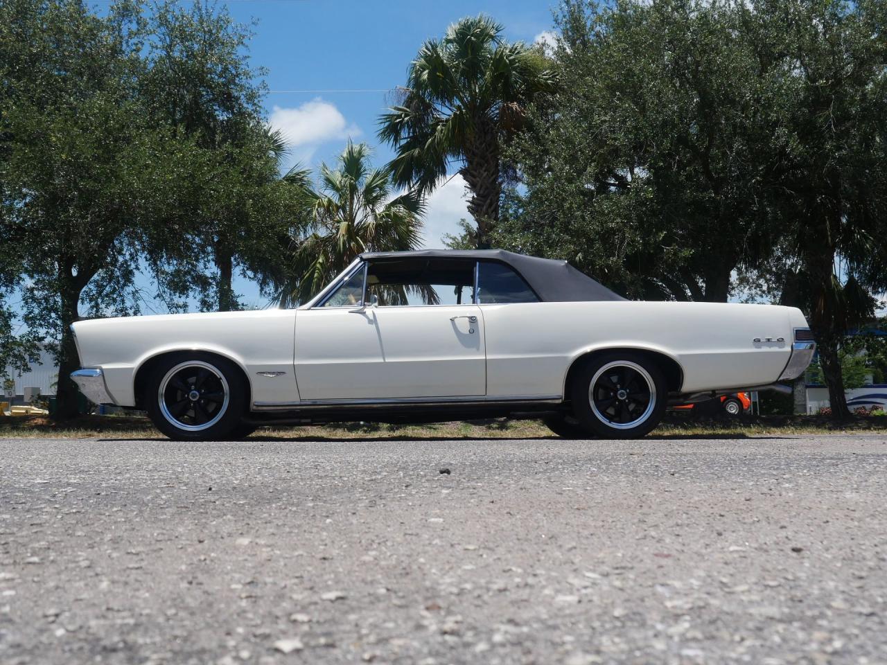 1965 Pontiac LeMans GTO Tribute Restomod