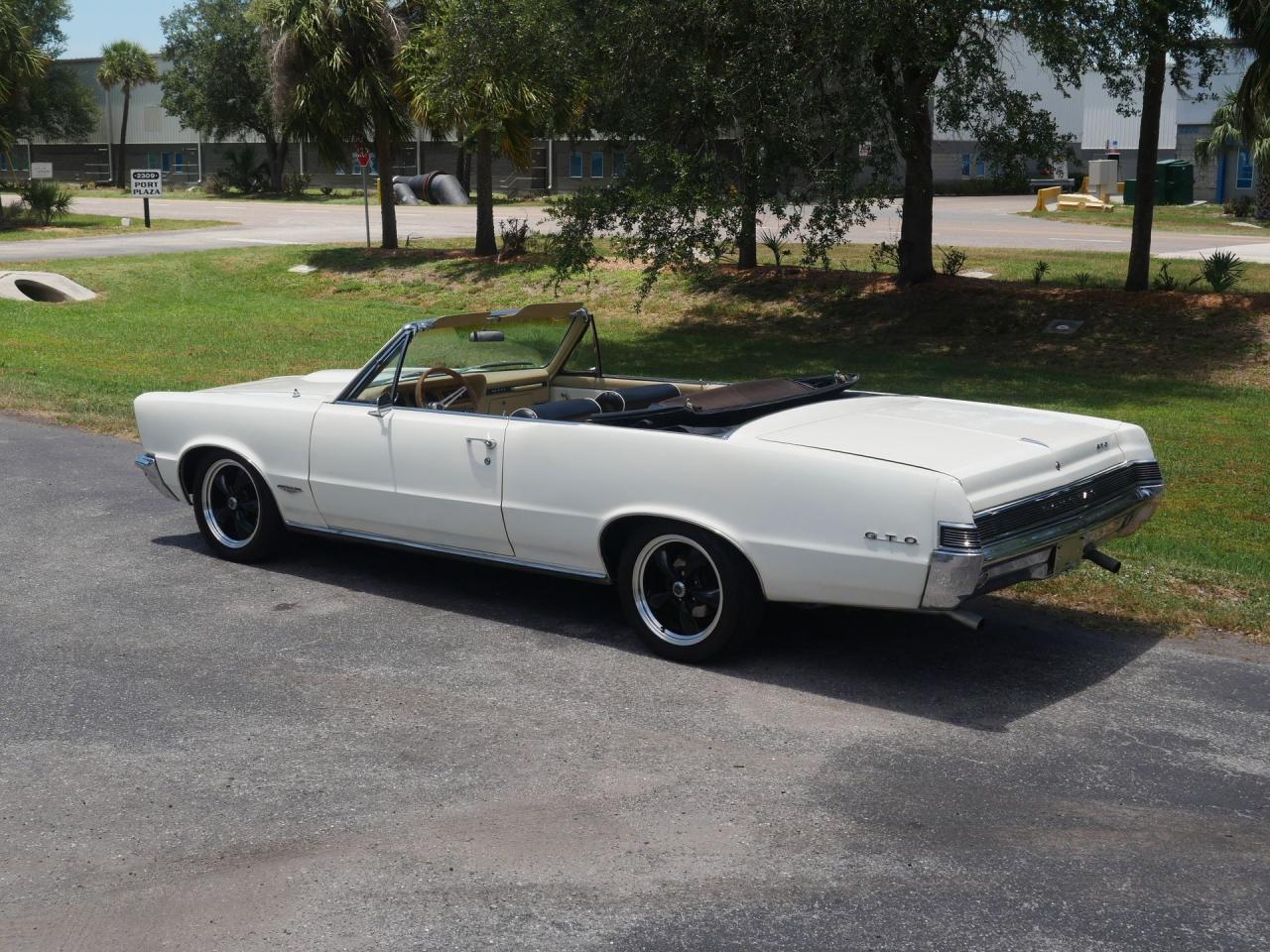 1965 Pontiac LeMans GTO Tribute Restomod