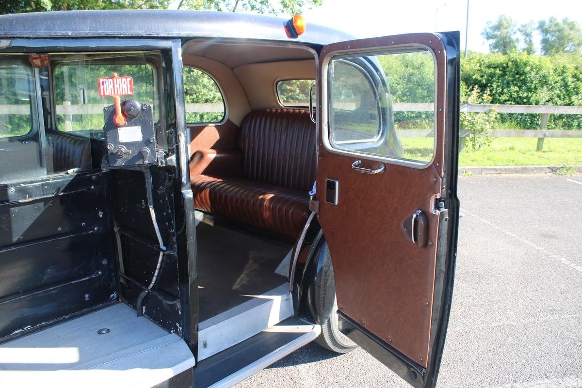 1957 Austin FX 3