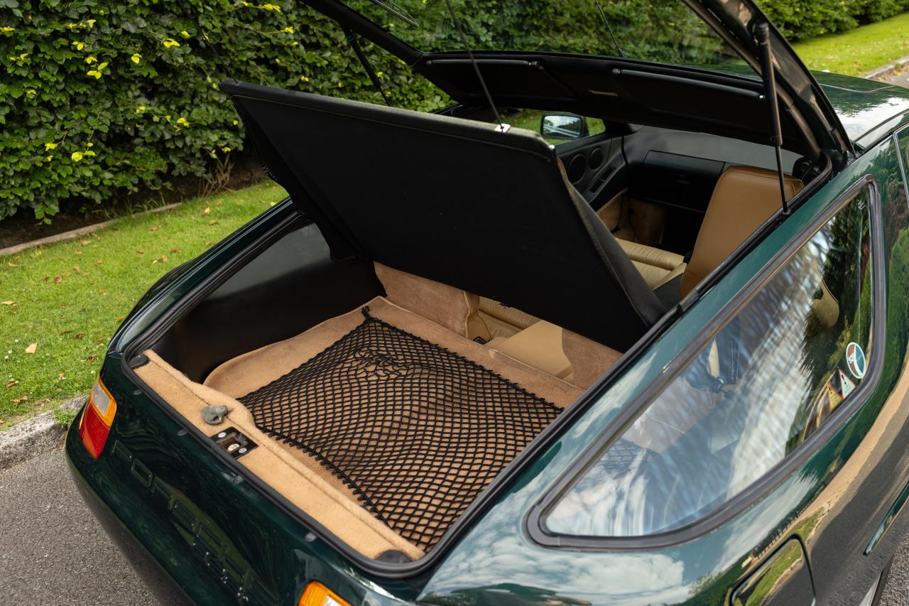 1989 Porsche 928 S4