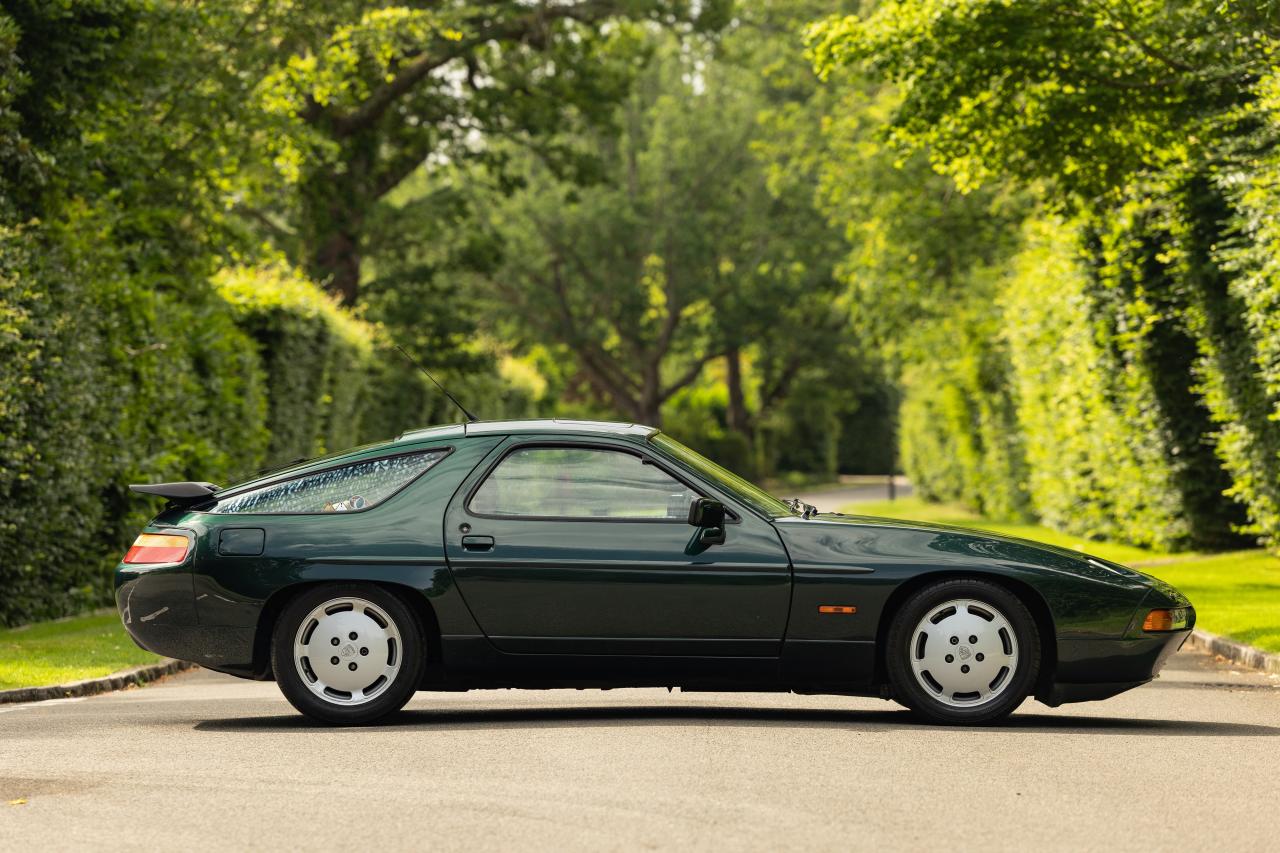 1989 Porsche 928 S4