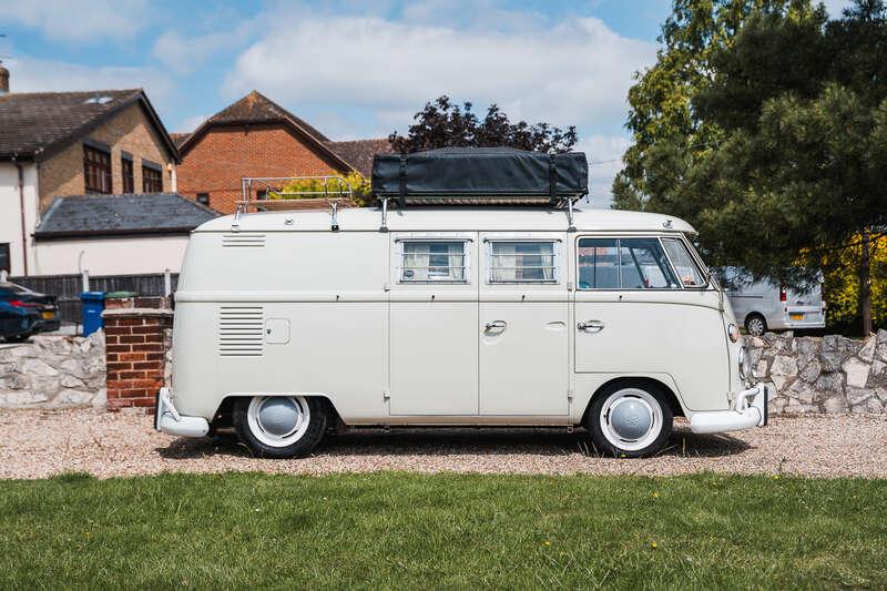 1966 Volkswagen TYPE 2 T1 DOUBLE-DOOR SUNDIAL CAMPER