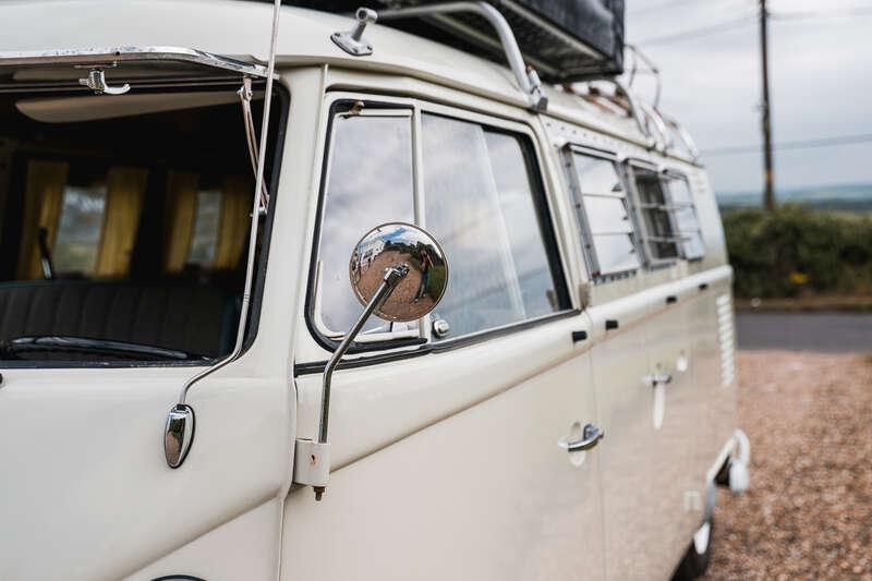 1966 Volkswagen TYPE 2 T1 DOUBLE-DOOR SUNDIAL CAMPER