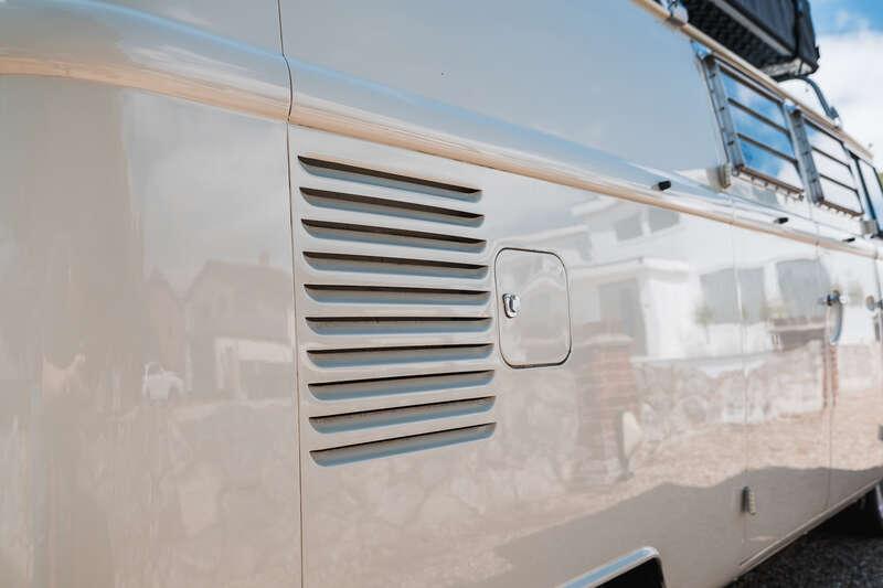 1966 Volkswagen TYPE 2 T1 DOUBLE-DOOR SUNDIAL CAMPER