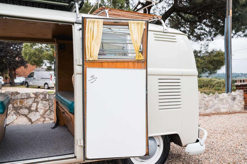 1966 Volkswagen TYPE 2 T1 DOUBLE-DOOR SUNDIAL CAMPER