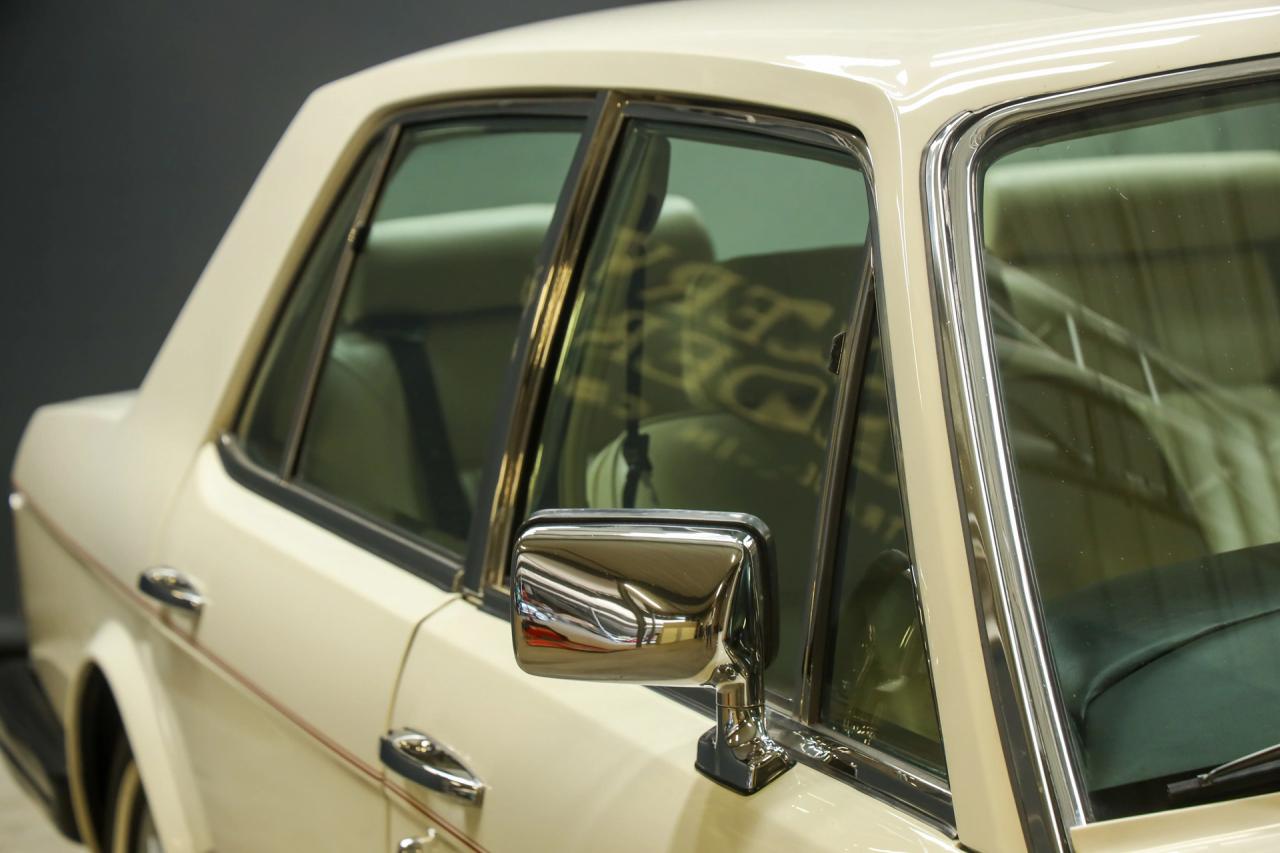 1984 Bentley Eight Saloon &ldquo;Acrylic White over Parchment&rdquo;