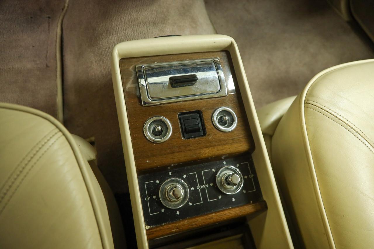 1984 Bentley Eight Saloon &ldquo;Acrylic White over Parchment&rdquo;