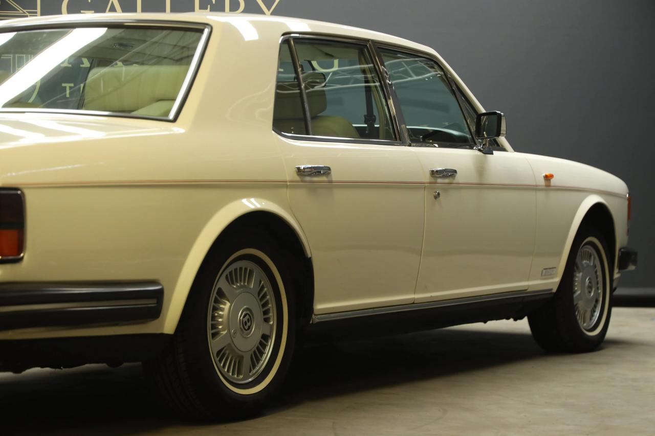 1984 Bentley Eight Saloon &ldquo;Acrylic White over Parchment&rdquo;
