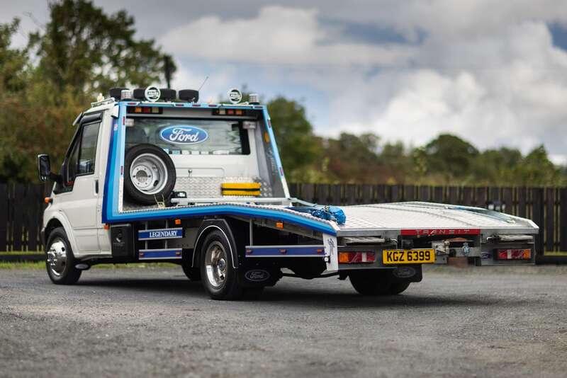 2005 Ford RECOVERY TRUCK