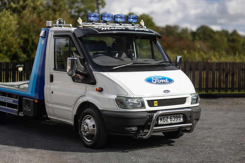 2005 Ford RECOVERY TRUCK
