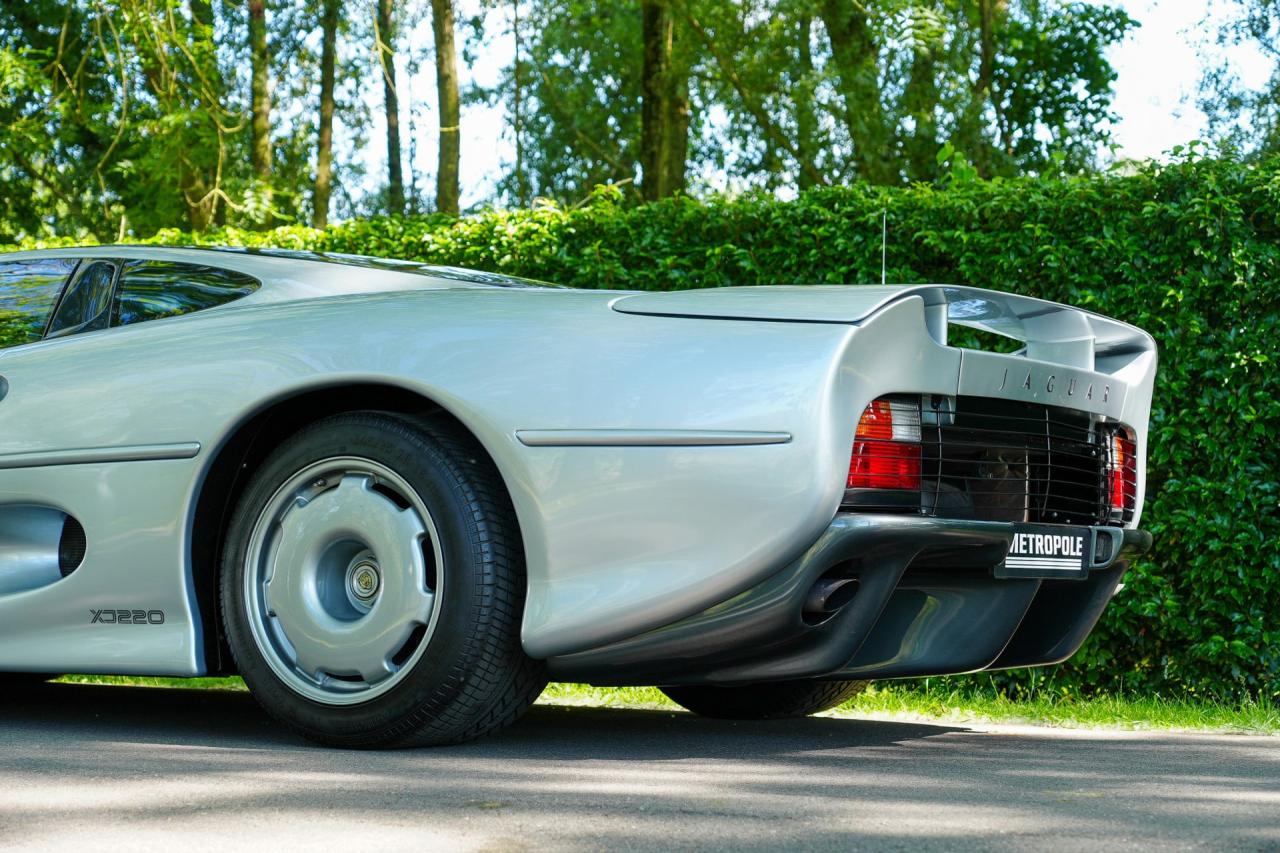 1993 Jaguar XJ220