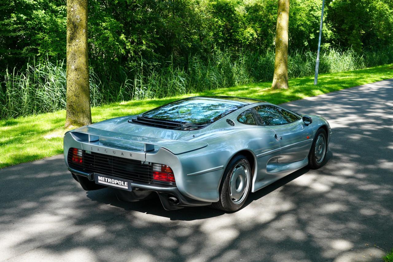 1993 Jaguar XJ220