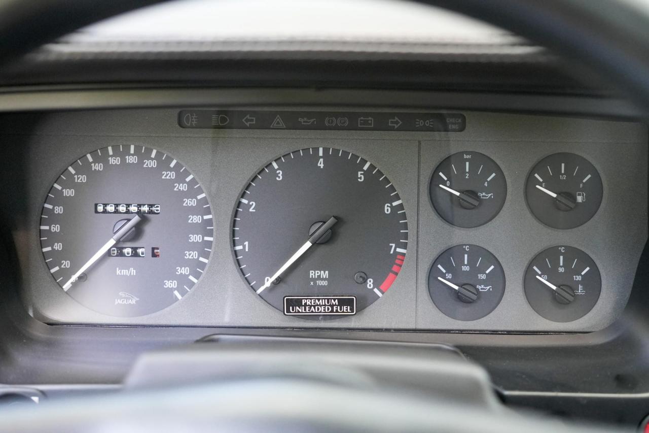 1993 Jaguar XJ220