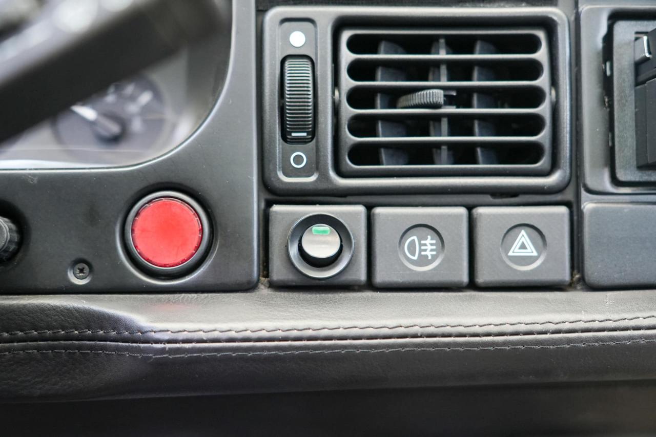 1993 Jaguar XJ220