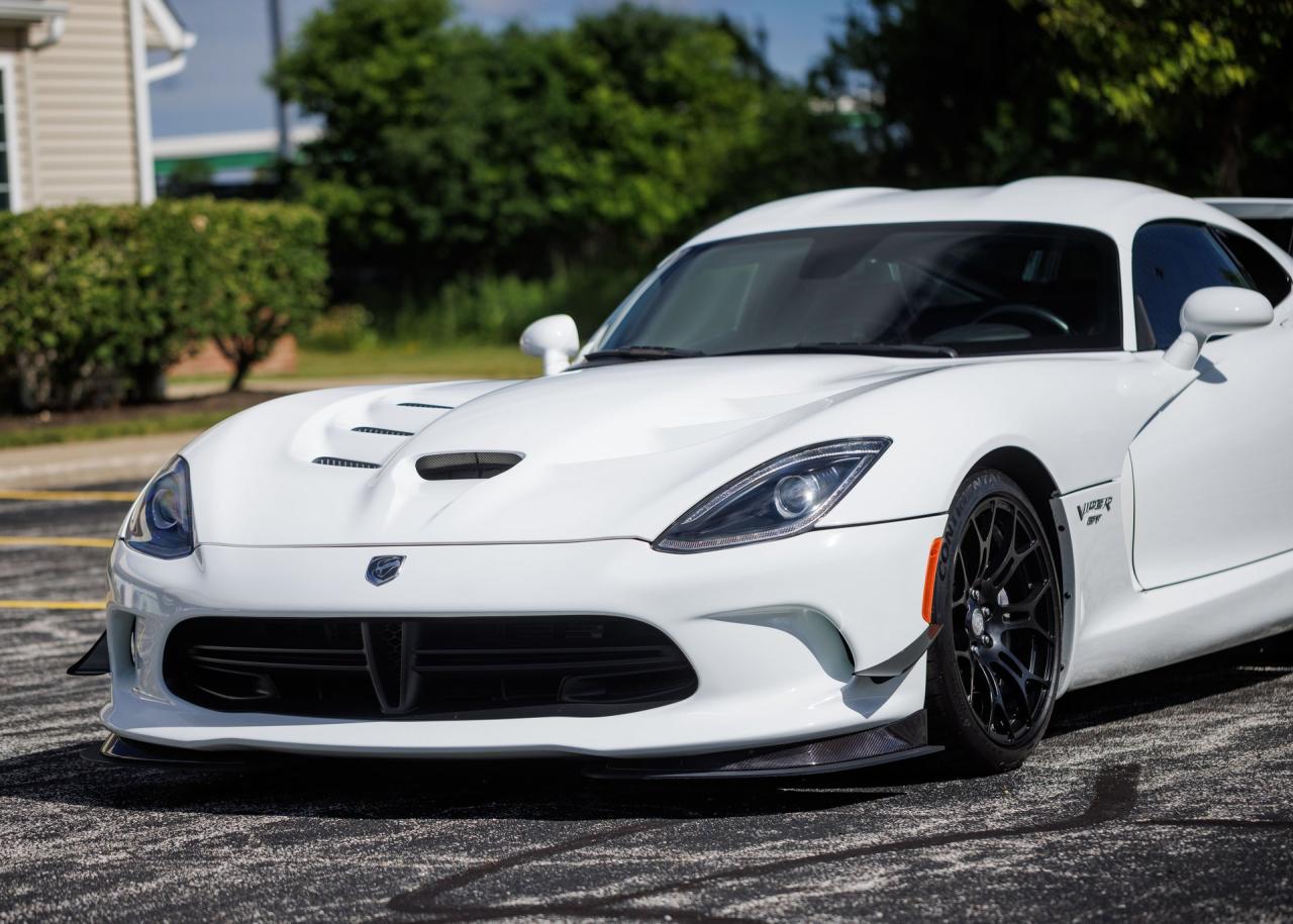 2016 Dodge Viper GTC