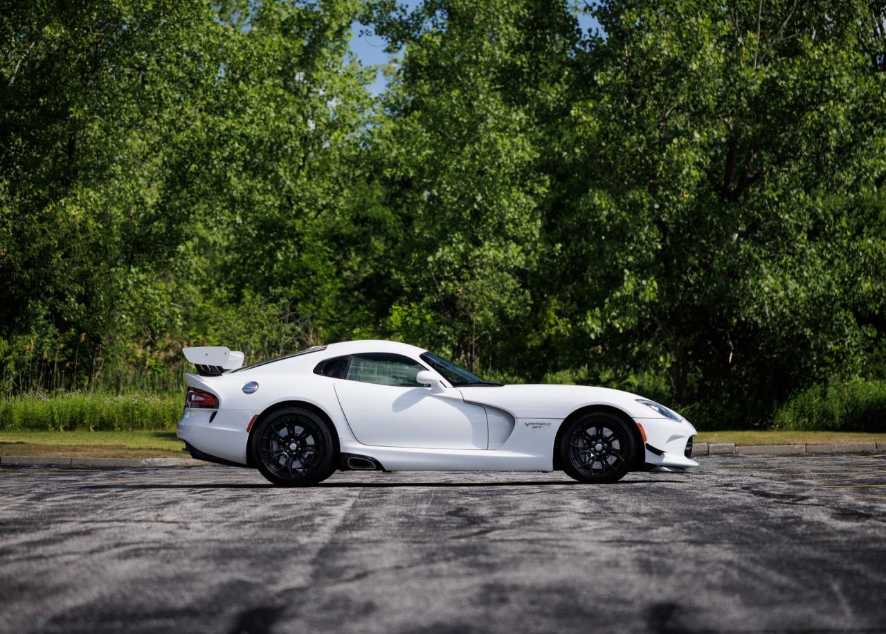 2016 Dodge Viper GTC