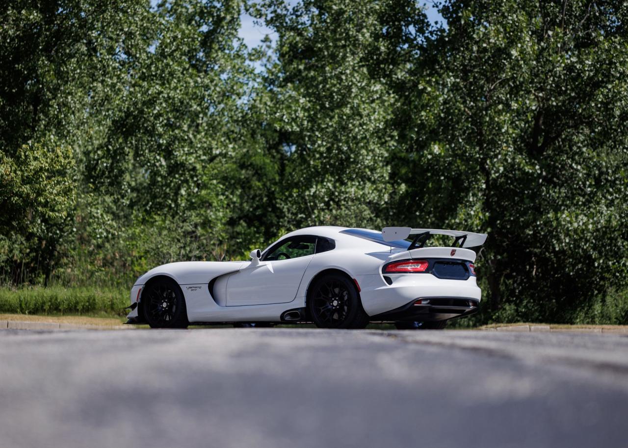 2016 Dodge Viper GTC
