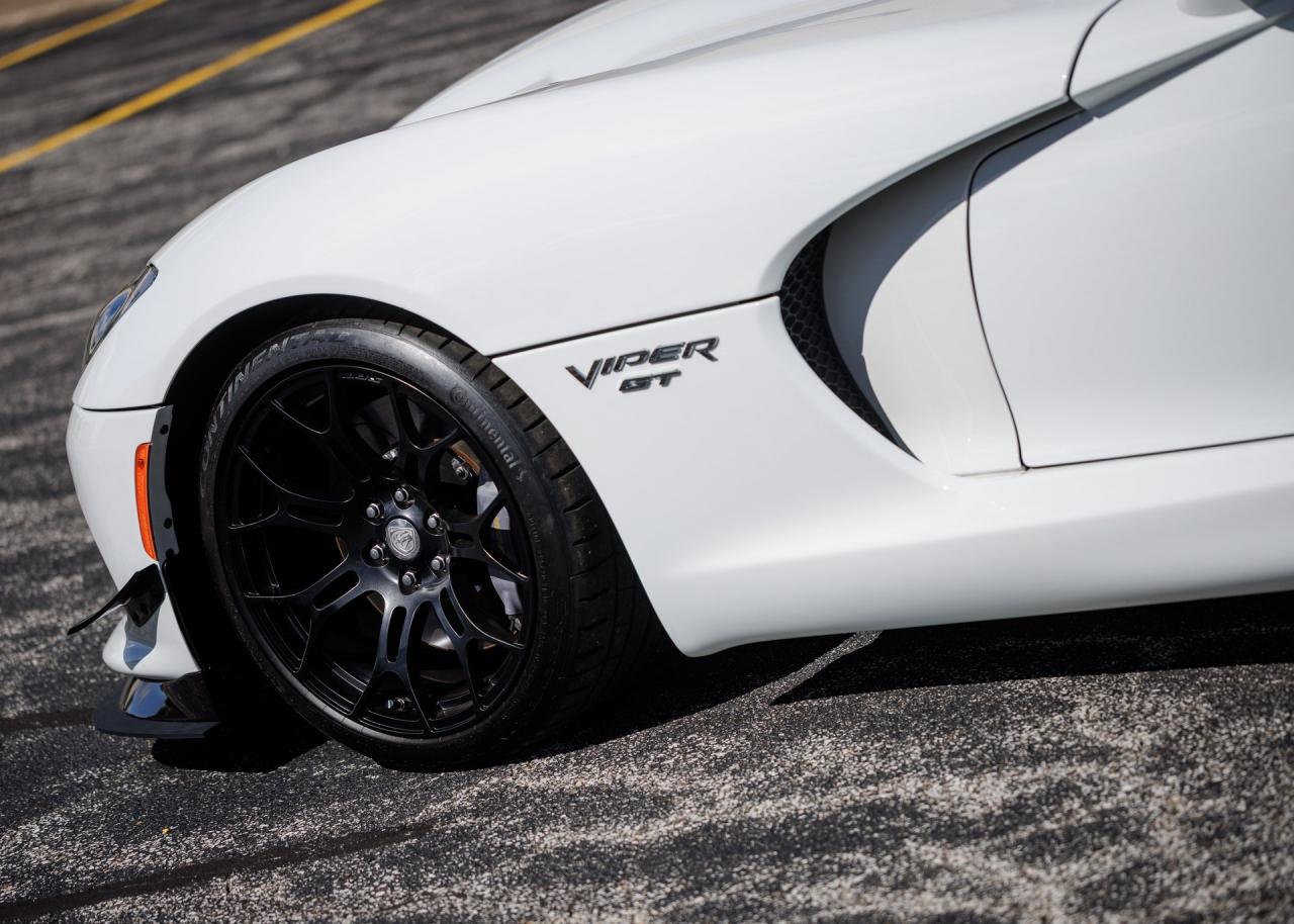 2016 Dodge Viper GTC