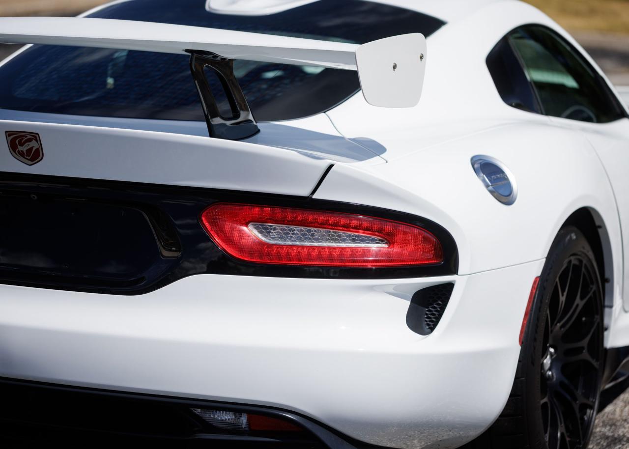 2016 Dodge Viper GTC