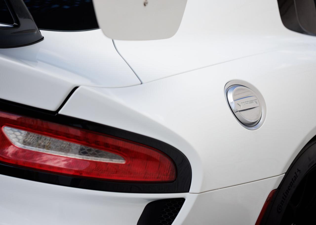 2016 Dodge Viper GTC