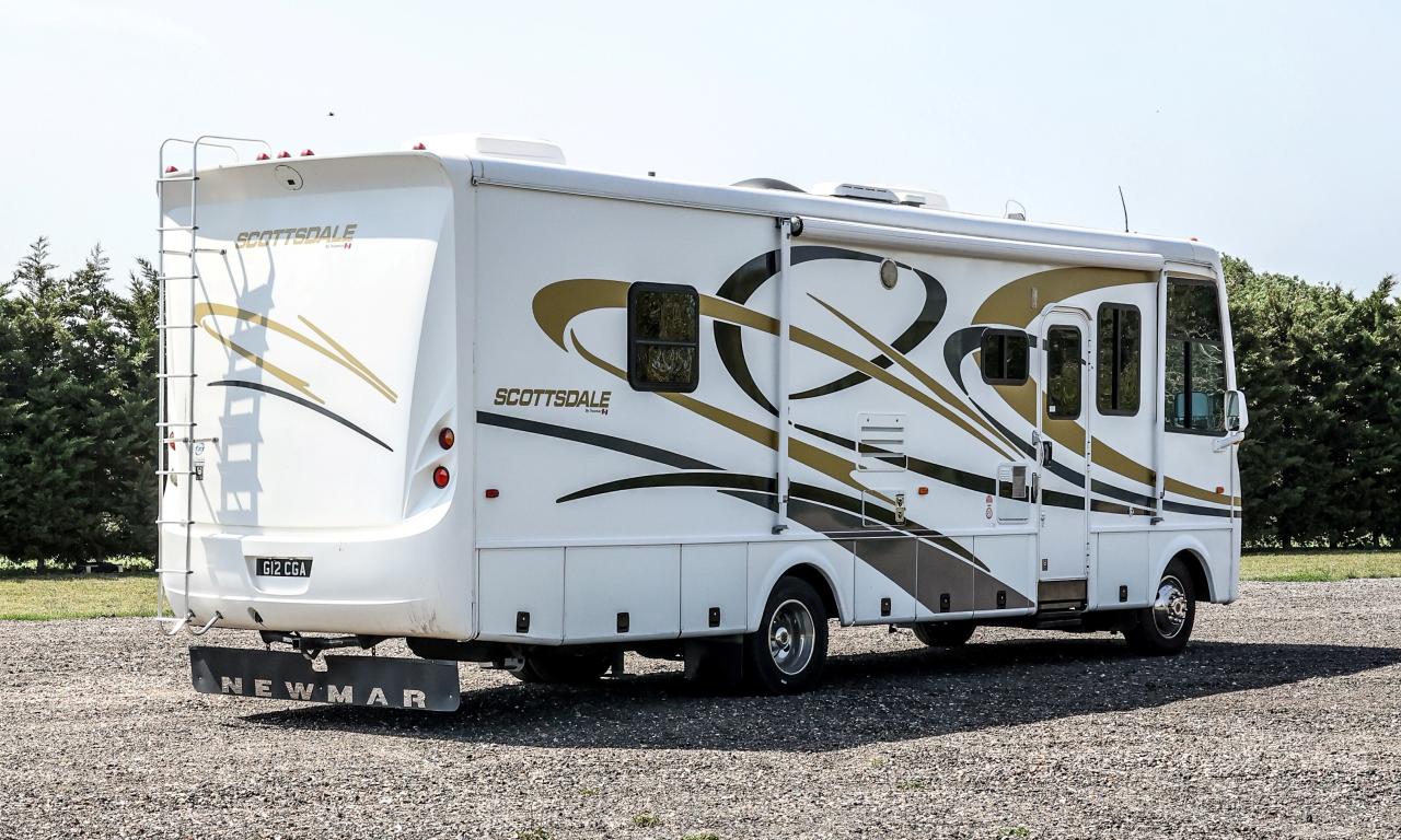 2005 Newmar Scottsdale 3201 Motorhome